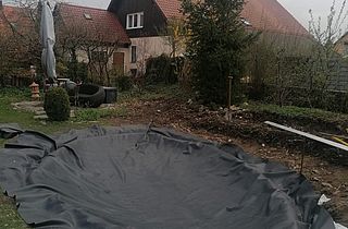 Folie verlegt und eingebaut