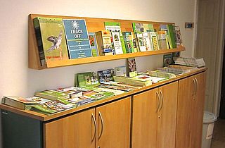 Büroschränke mit Ablage