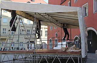Aufbau der Bühne am Haidplatz in Regensburg