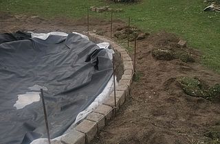 Granitsteinpflaster als Umrandung verlegt