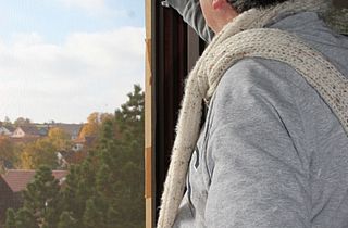 Holzfensterrahmen lasieren