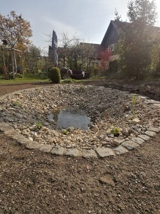 Fertig gestellter Teich