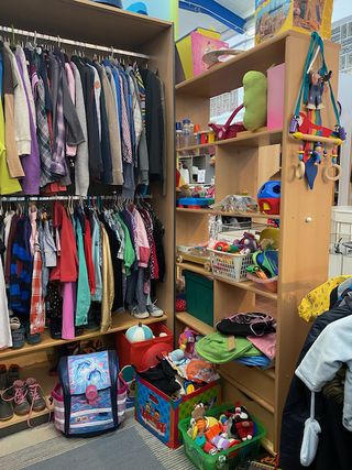 Kinderbekleidung Spielzeug