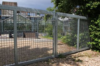 Zweiflügliges Eingangstor